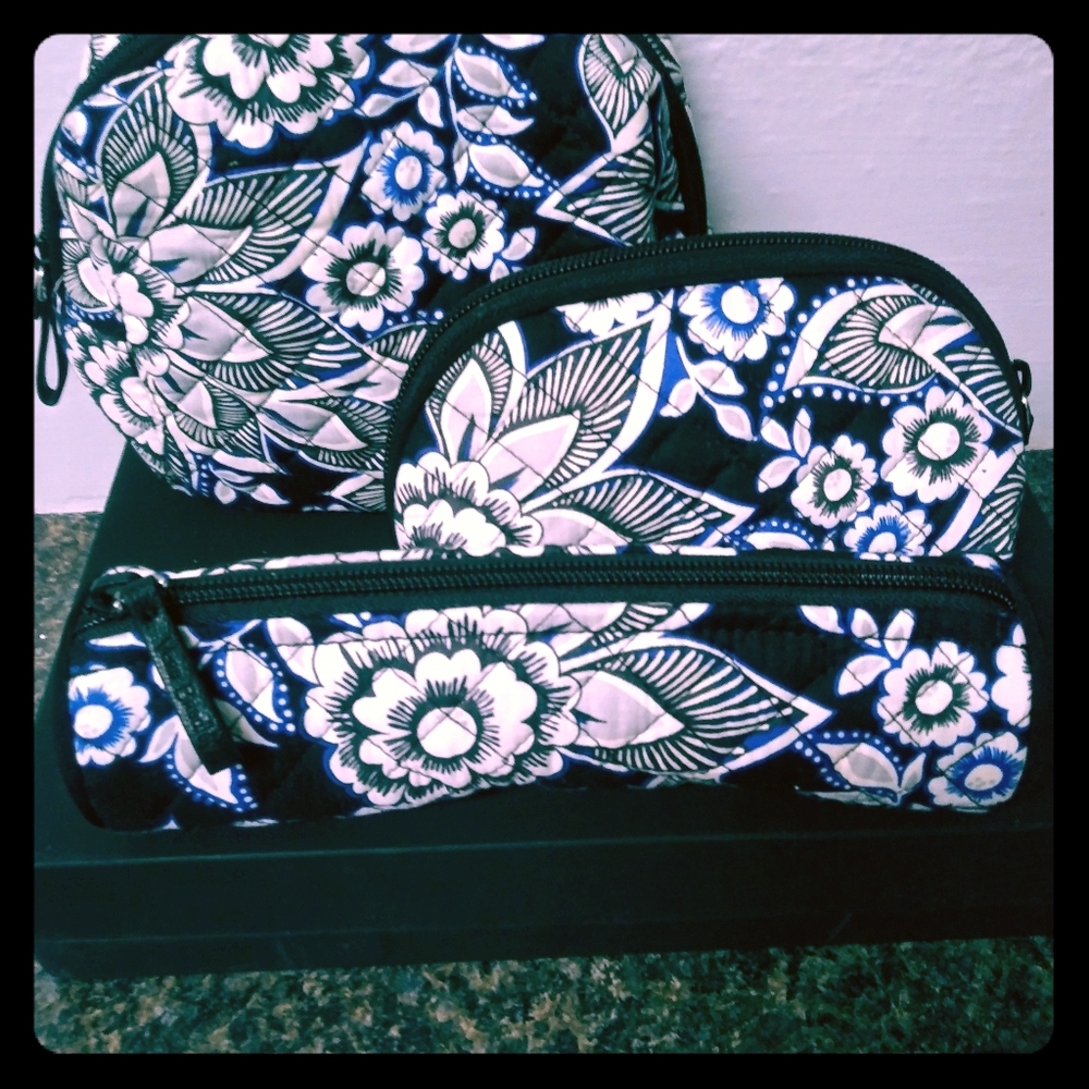Cosmetic bag set